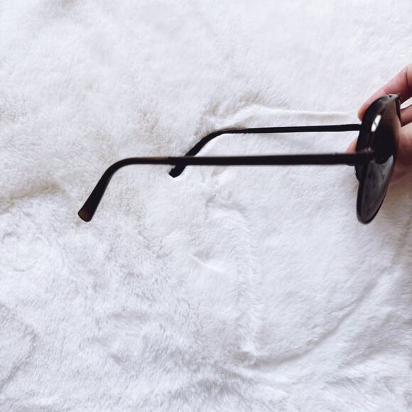 Irene Black Aviator Stylish Polarized Sunglasses - Picture 7 of 12